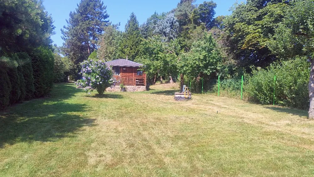 Prodej stavebního pozemku 1330 m²